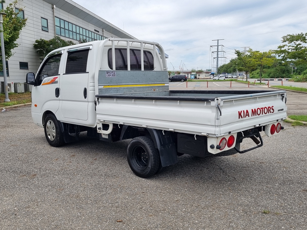 2019 KIA BONGO 3 Cargo 1ton CRDi Double cab Ultra Long Axle