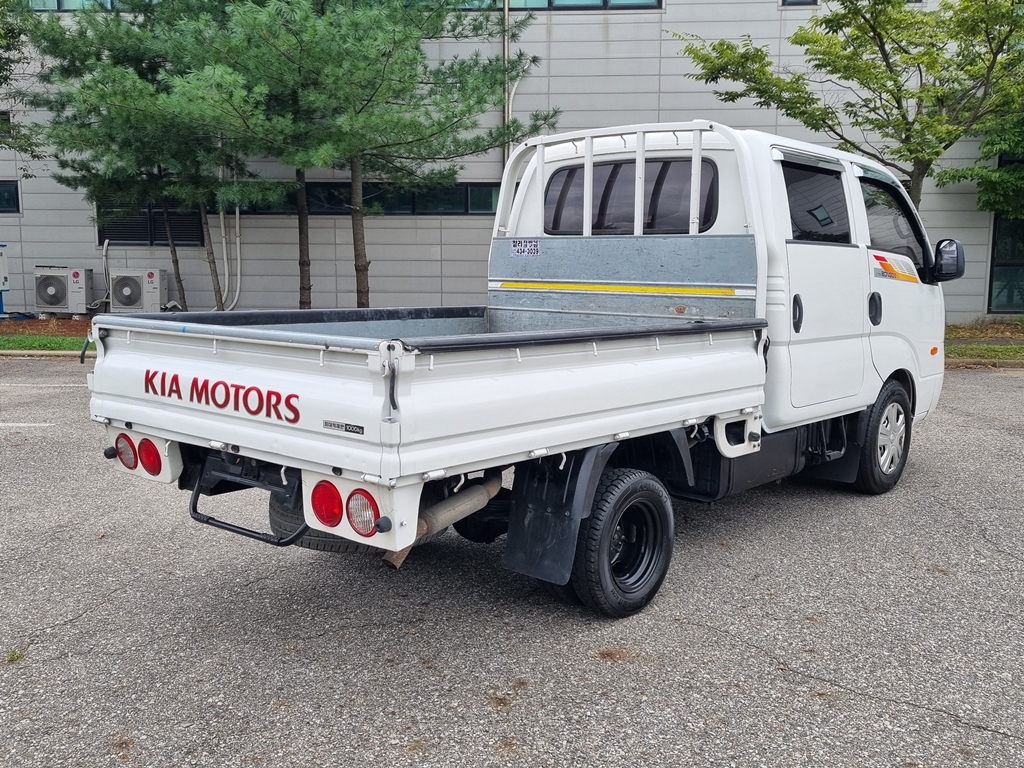 2019 KIA BONGO 3 Cargo 1ton CRDi Double cab Ultra Long Axle