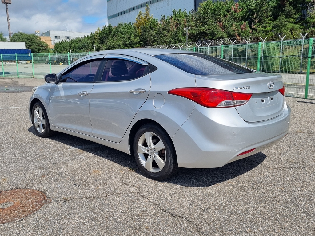 2014 HYUNDAI AVANTE MD M16 GDi Avenue