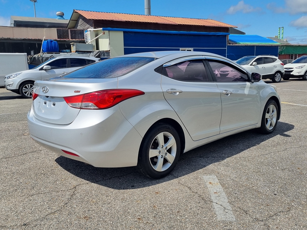 2014 HYUNDAI AVANTE MD M16 GDi Avenue