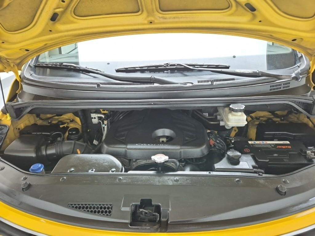 2016 HYUNDAI GRAND STAREX 