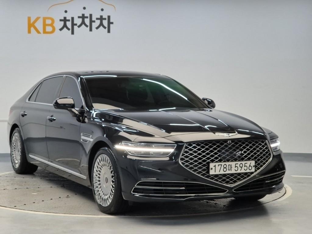 2020 GENESIS G90 
