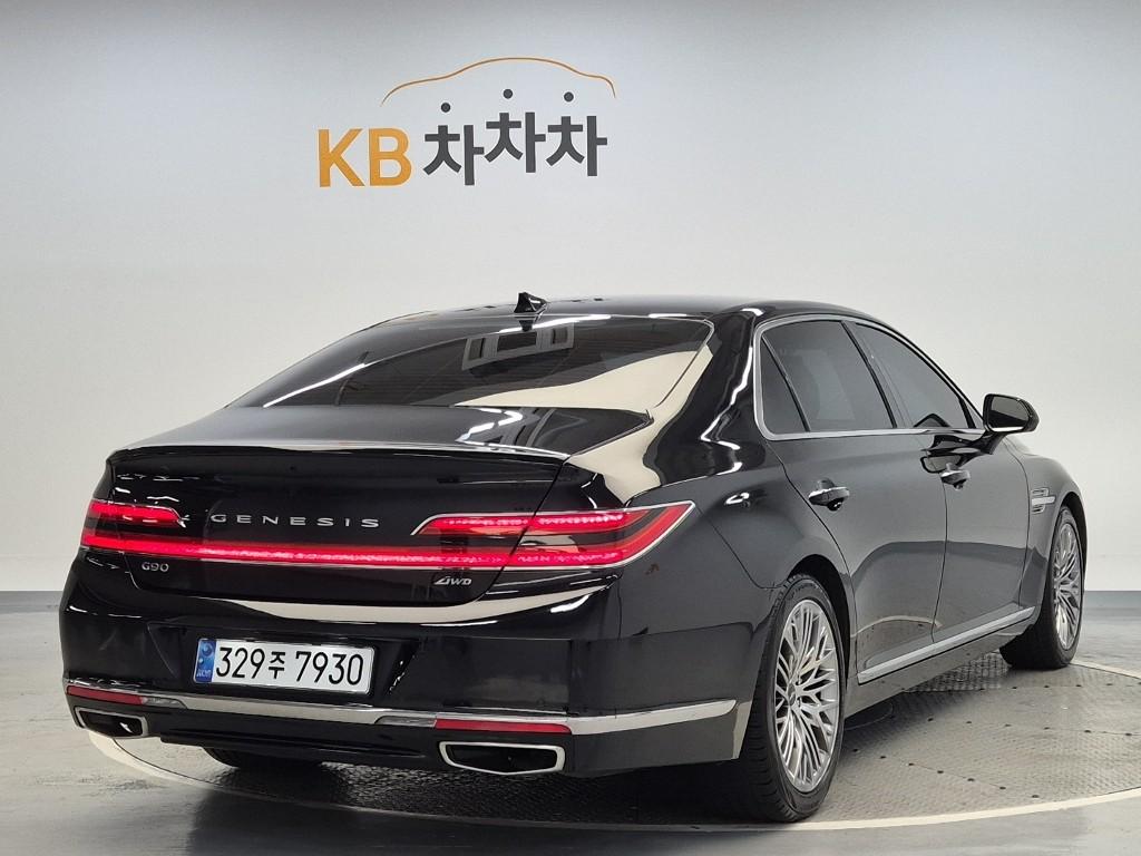 2021 GENESIS G90 