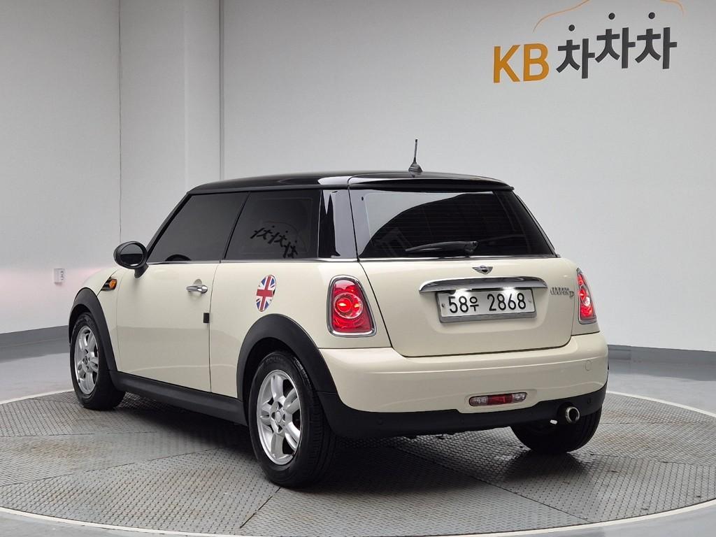 2013 MINI COOPER 
