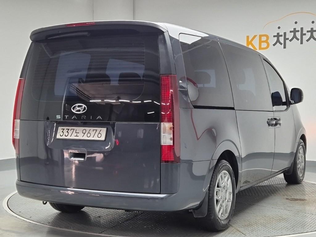 2023 HYUNDAI STARIA 