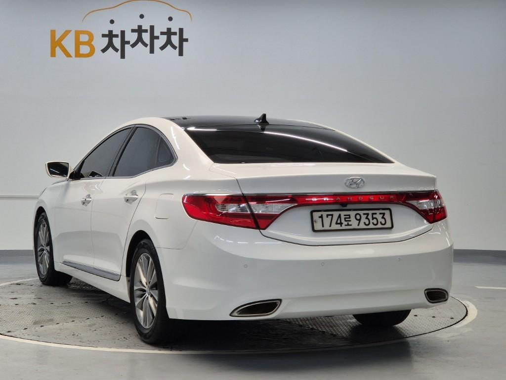 2012 HYUNDAI GRANDEUR HG 