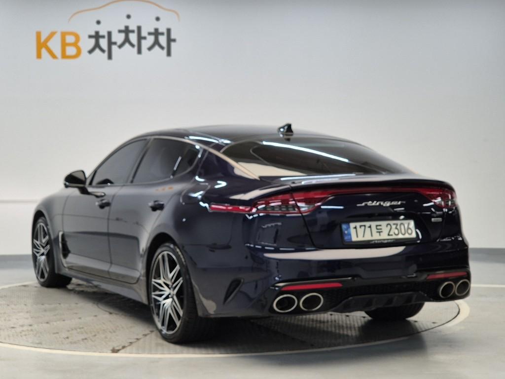 2021 KIA STINGER Meister 