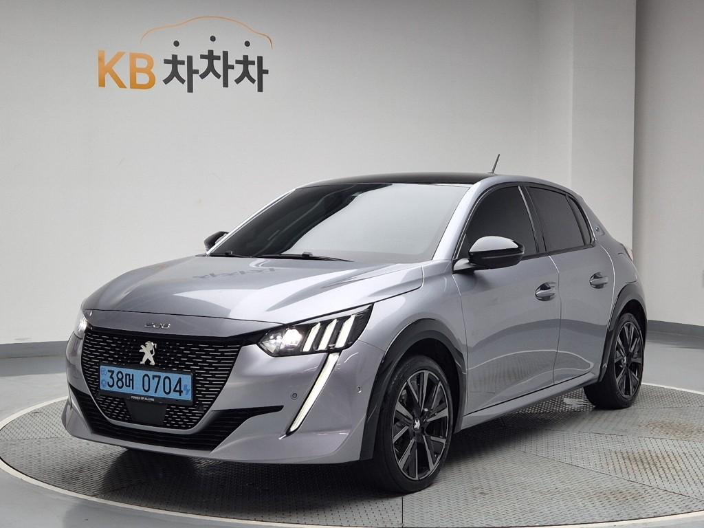 2023 PEUGEOT e-208 