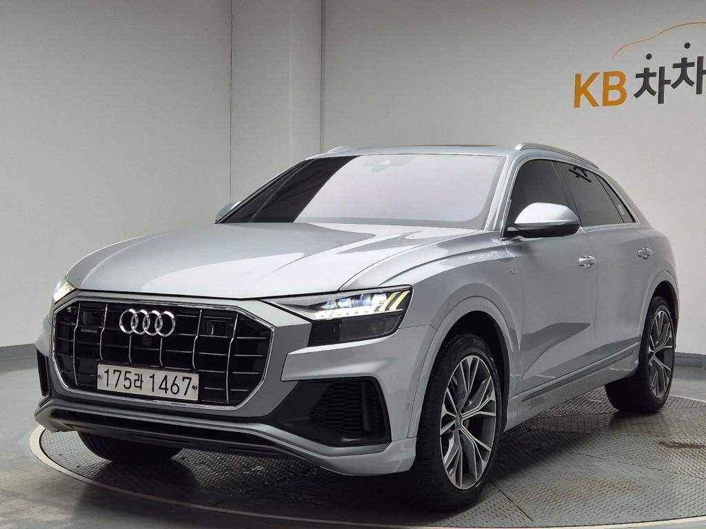 2020 AUDI Q8 