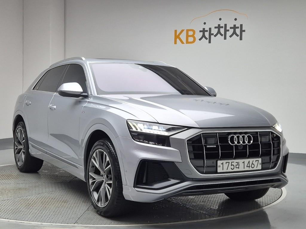 2020 AUDI Q8 