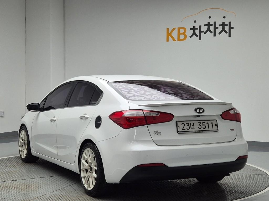 2013 KIA K3 