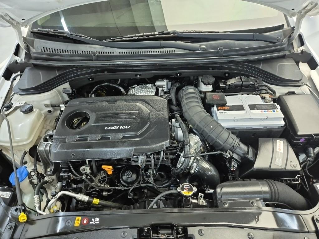 2017 HYUNDAI AVANTE AD 