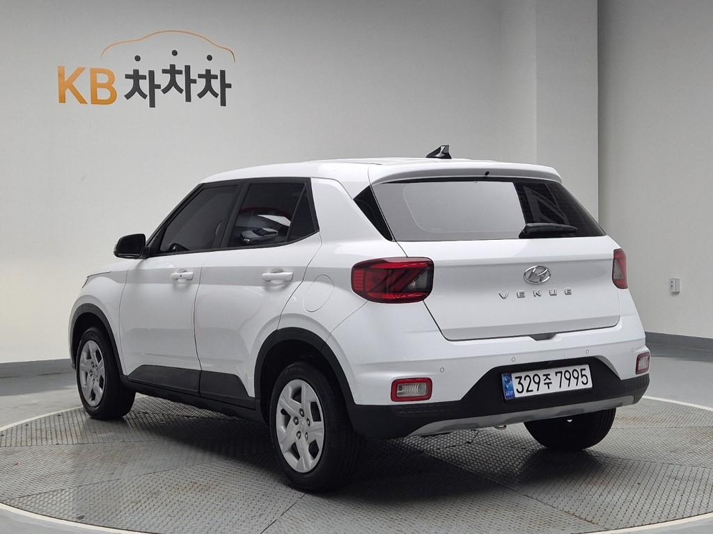 2021 HYUNDAI VENUE 