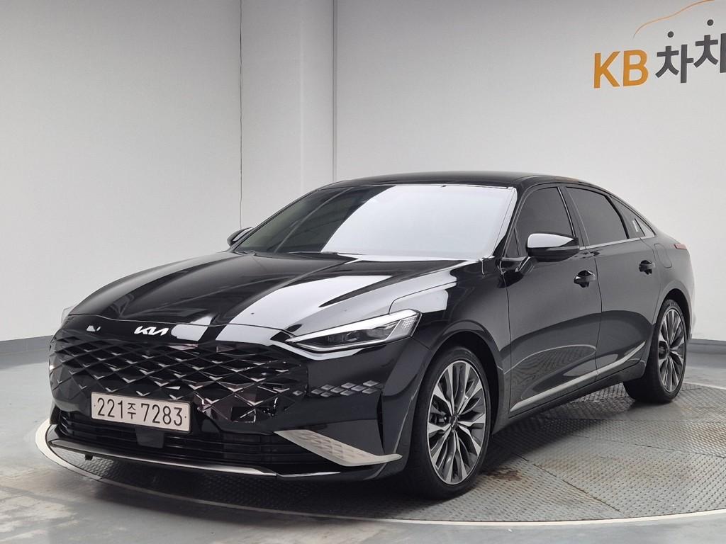2022 KIA K8 