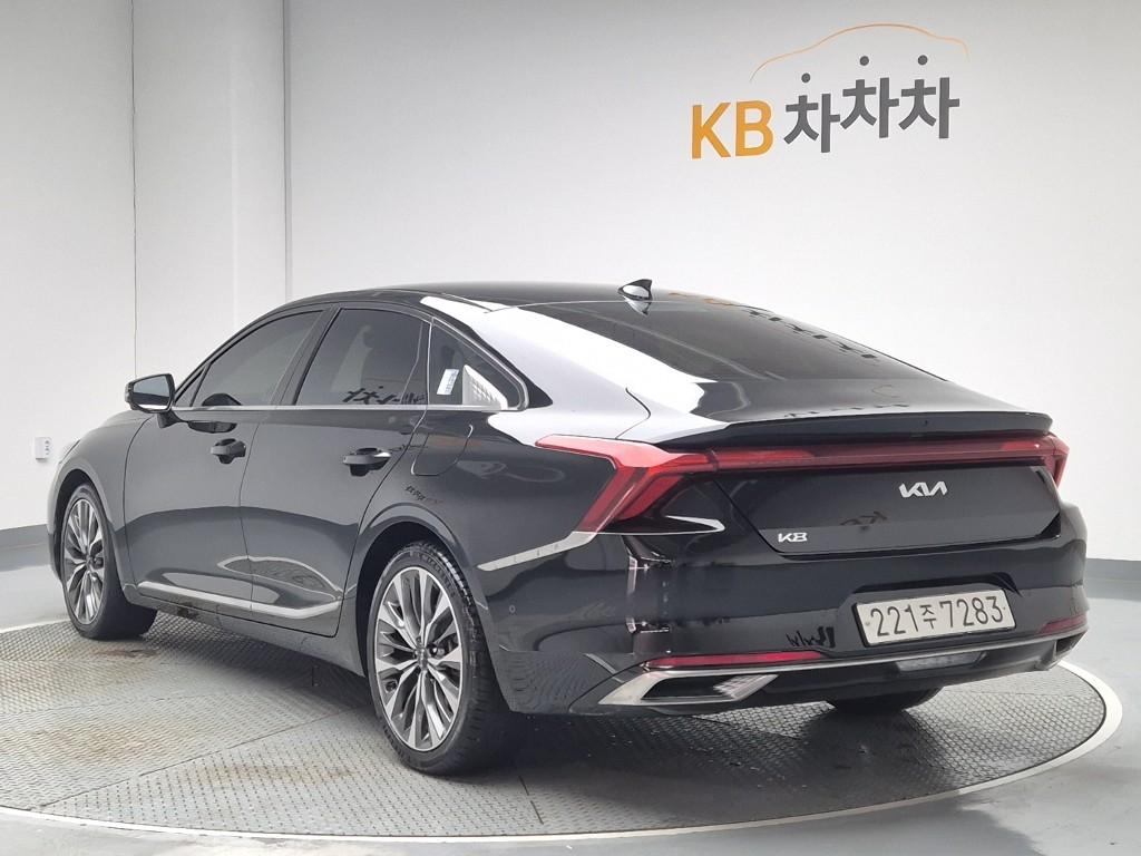 2022 KIA K8 