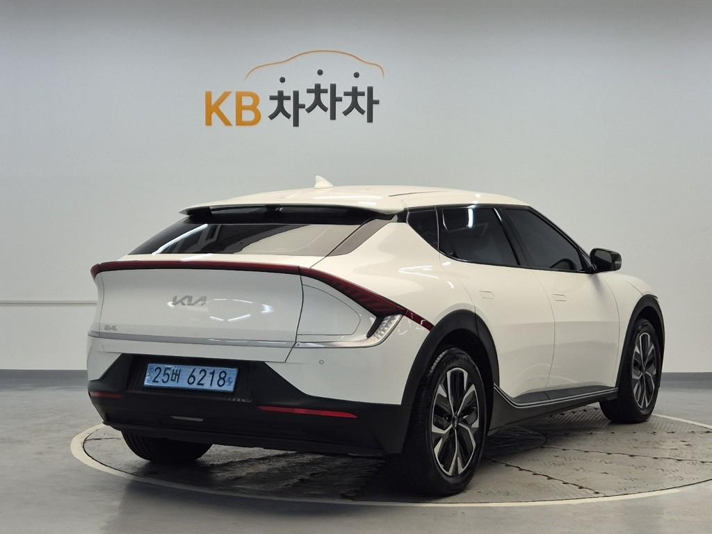 2022 KIA EV6 