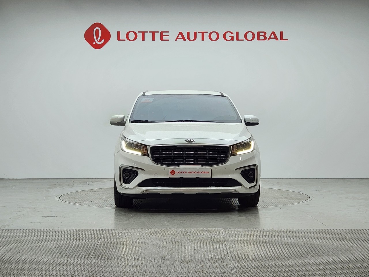 2019 KIA THE NEW CARNIVAL 9seat Diesel Luxury