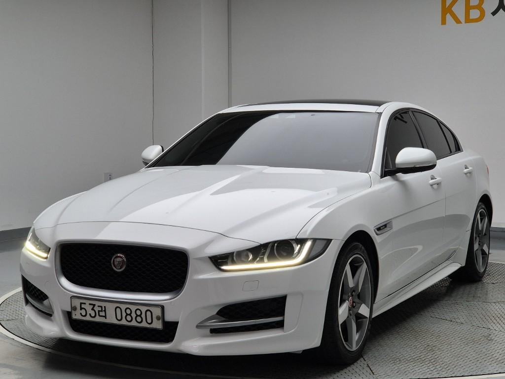 2016 JAGUAR XE 