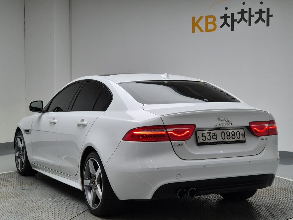 2016 JAGUAR XE 