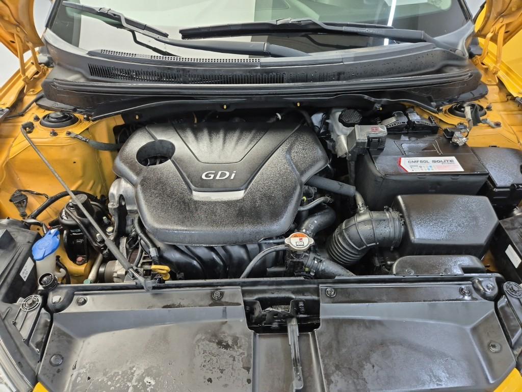 2013 HYUNDAI VELOSTER 