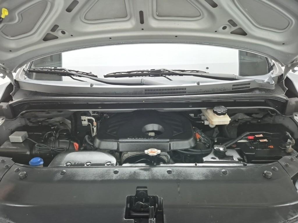 2018 HYUNDAI THE NEW GRAND STAREX 