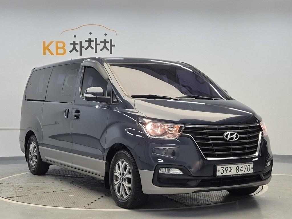 2018 HYUNDAI THE NEW GRAND STAREX 