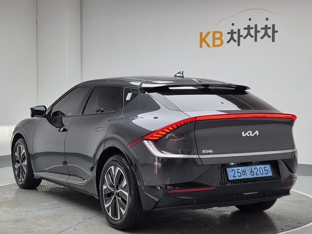 2022 KIA EV6 