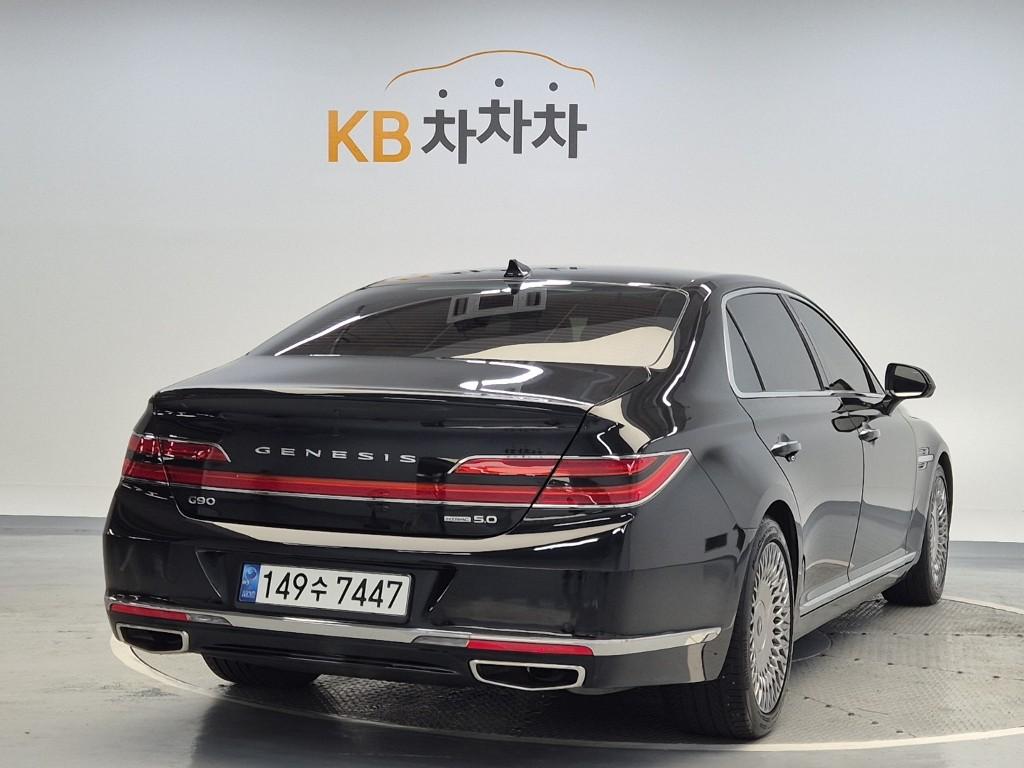 2019 GENESIS G90 