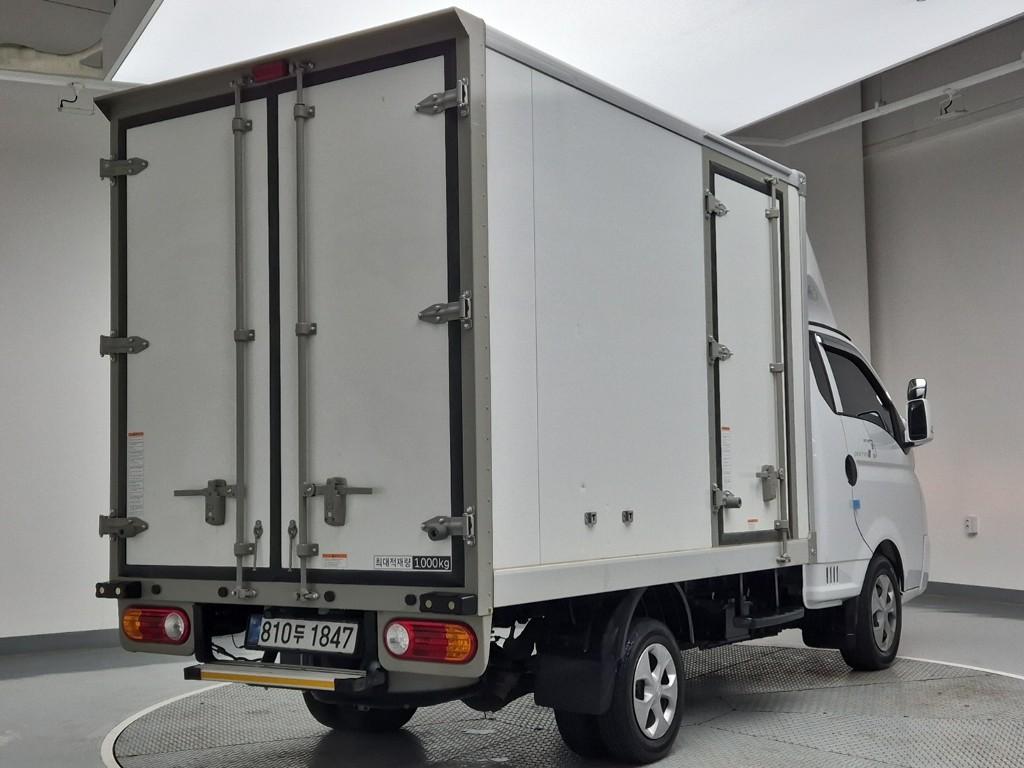 2025 HYUNDAI PORTER II 