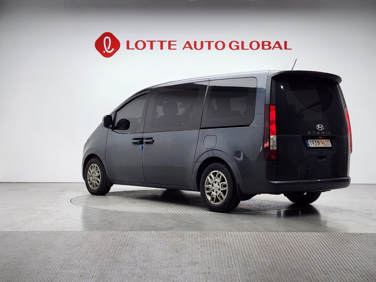 2023 HYUNDAI STARIA 2.2 Diesel Tourer 9seat 2W Modern