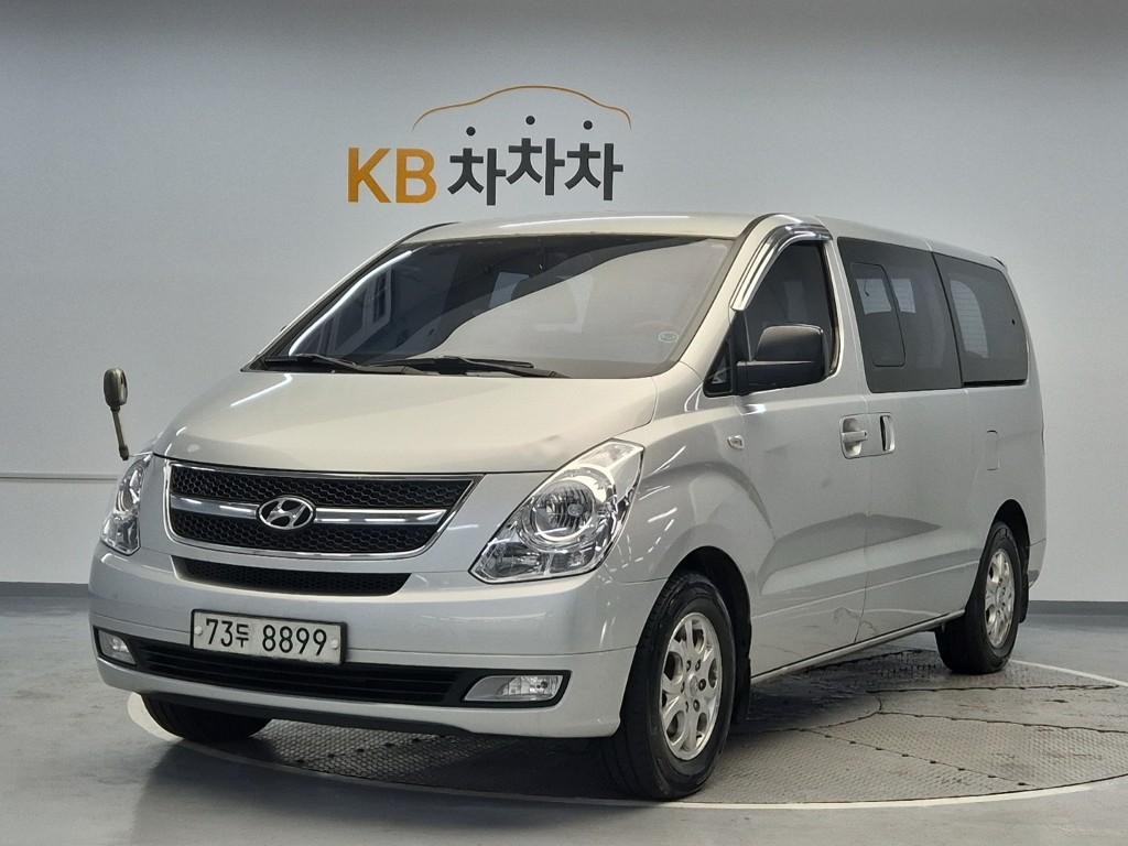 2010 HYUNDAI GRAND STAREX 