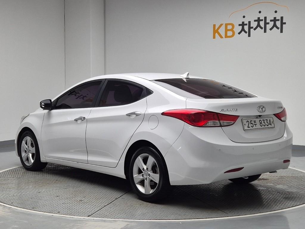 2011 HYUNDAI AVANTE MD 