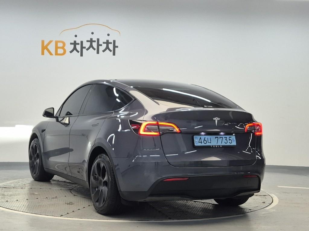 2024 TESLA MODEL Y 