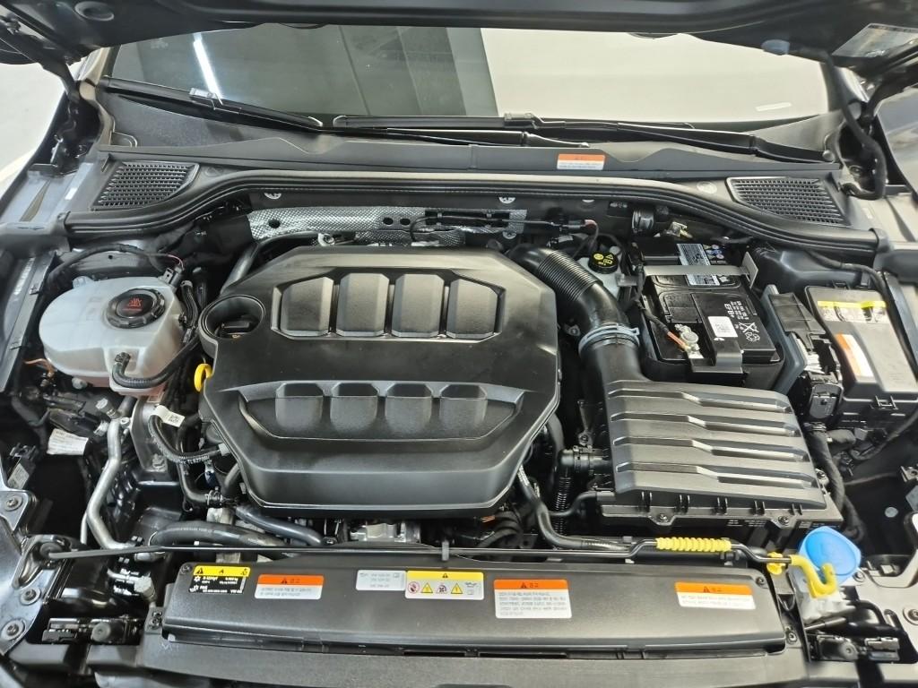 2022 VOLKSWAGEN GOLF (8Gen) 