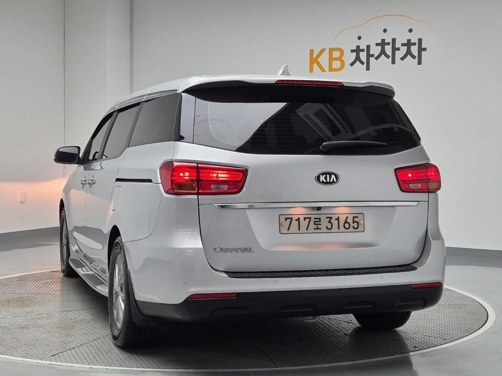 2019 KIA THE NEW CARNIVAL 