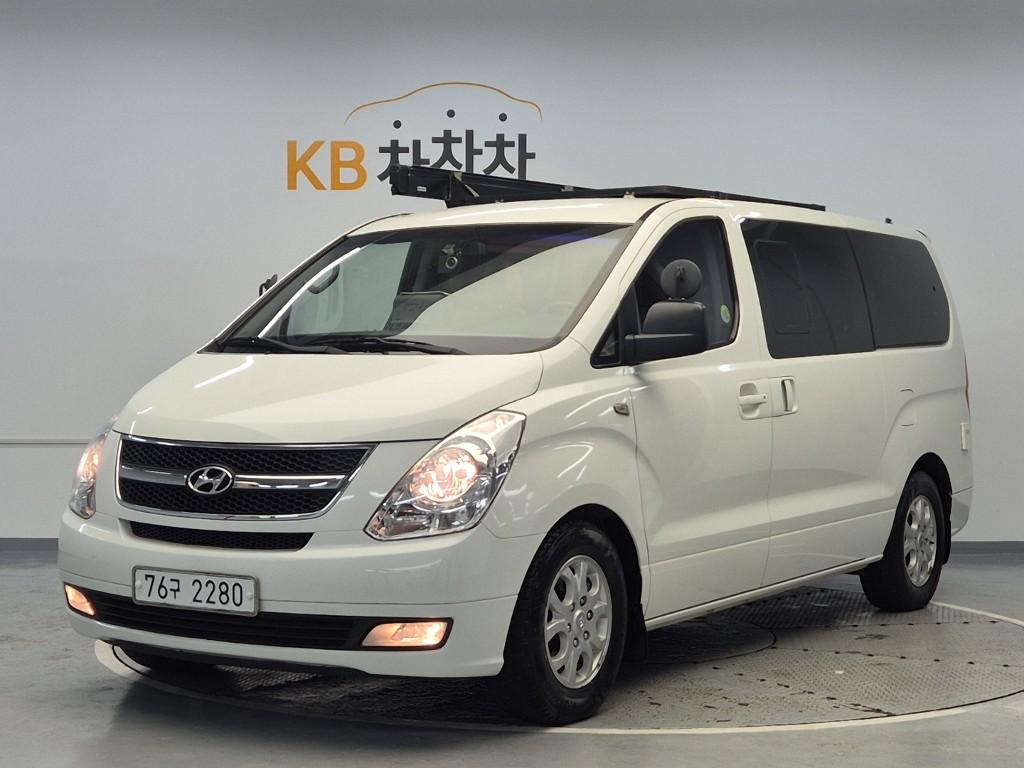 2011 HYUNDAI GRAND STAREX 