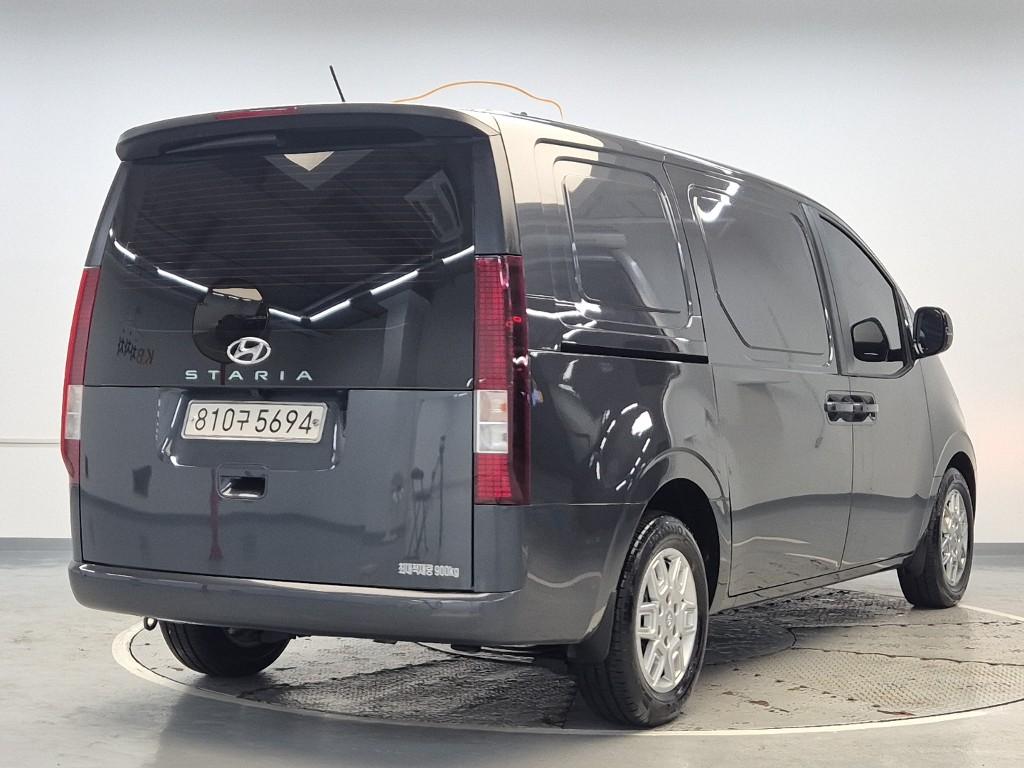 2024 HYUNDAI STARIA 