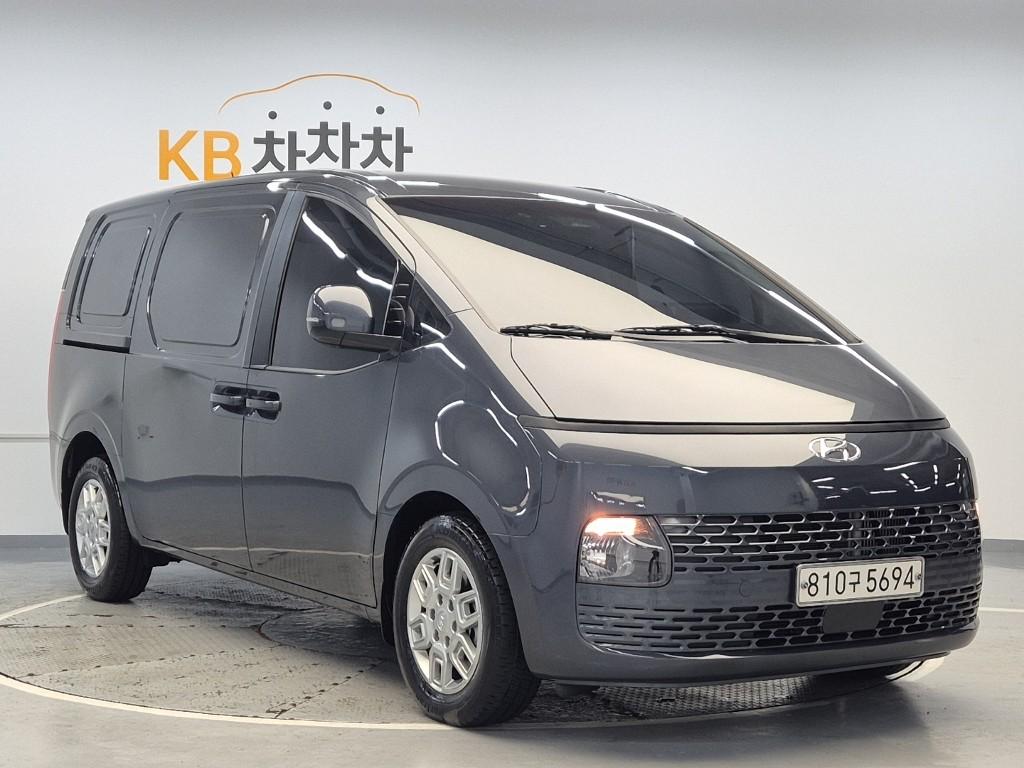 2024 HYUNDAI STARIA 