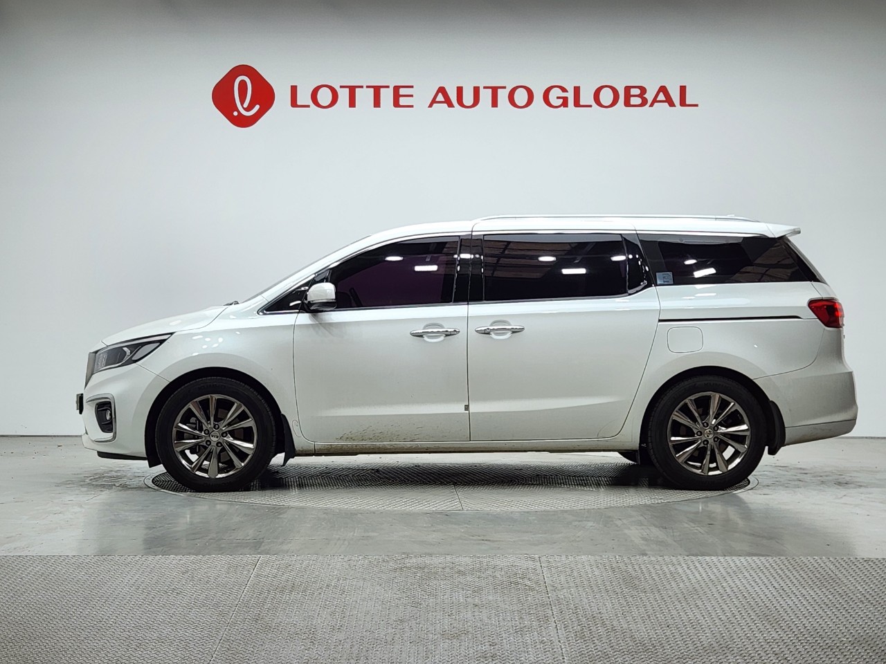 2020 KIA THE NEW CARNIVAL 9seat Diesel Prestige