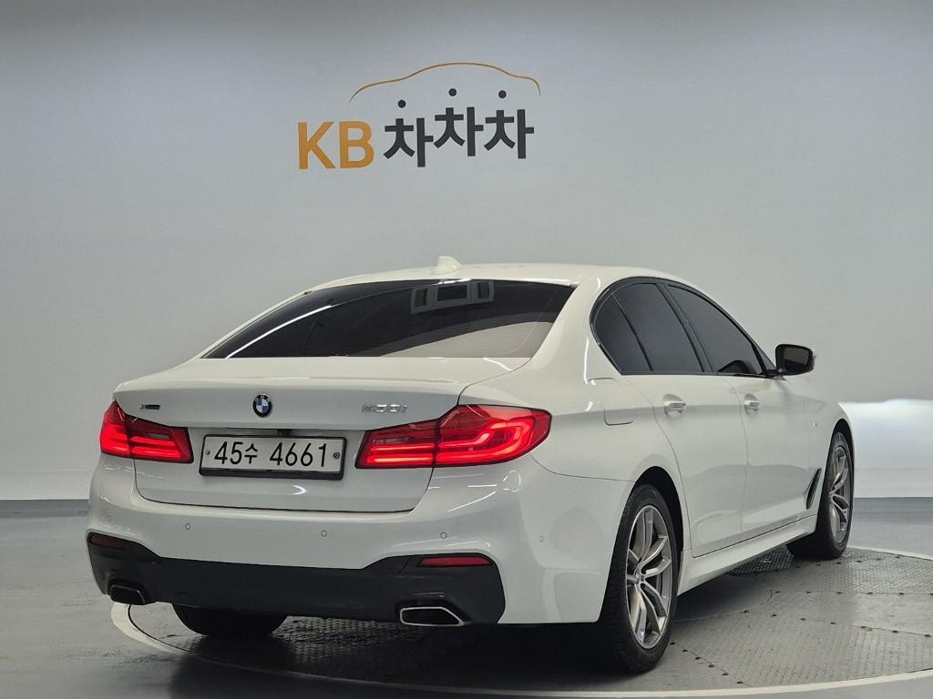 2017 BMW 5 SERIES (7Gen) 