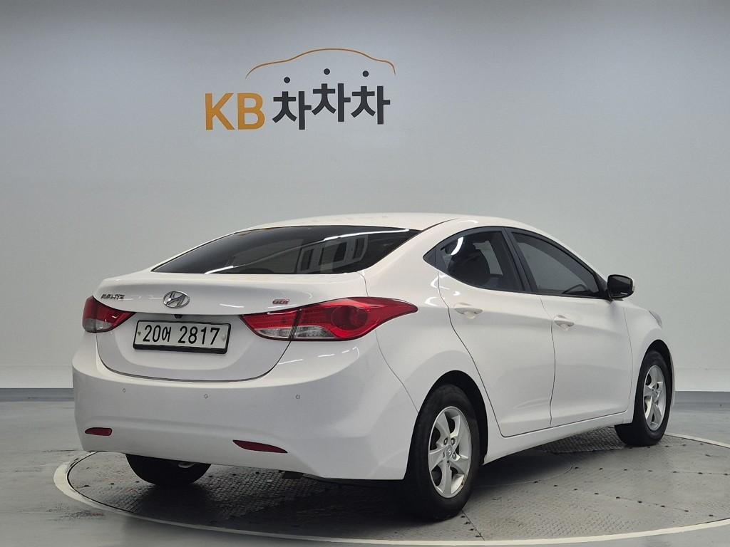 2014 HYUNDAI AVANTE MD 