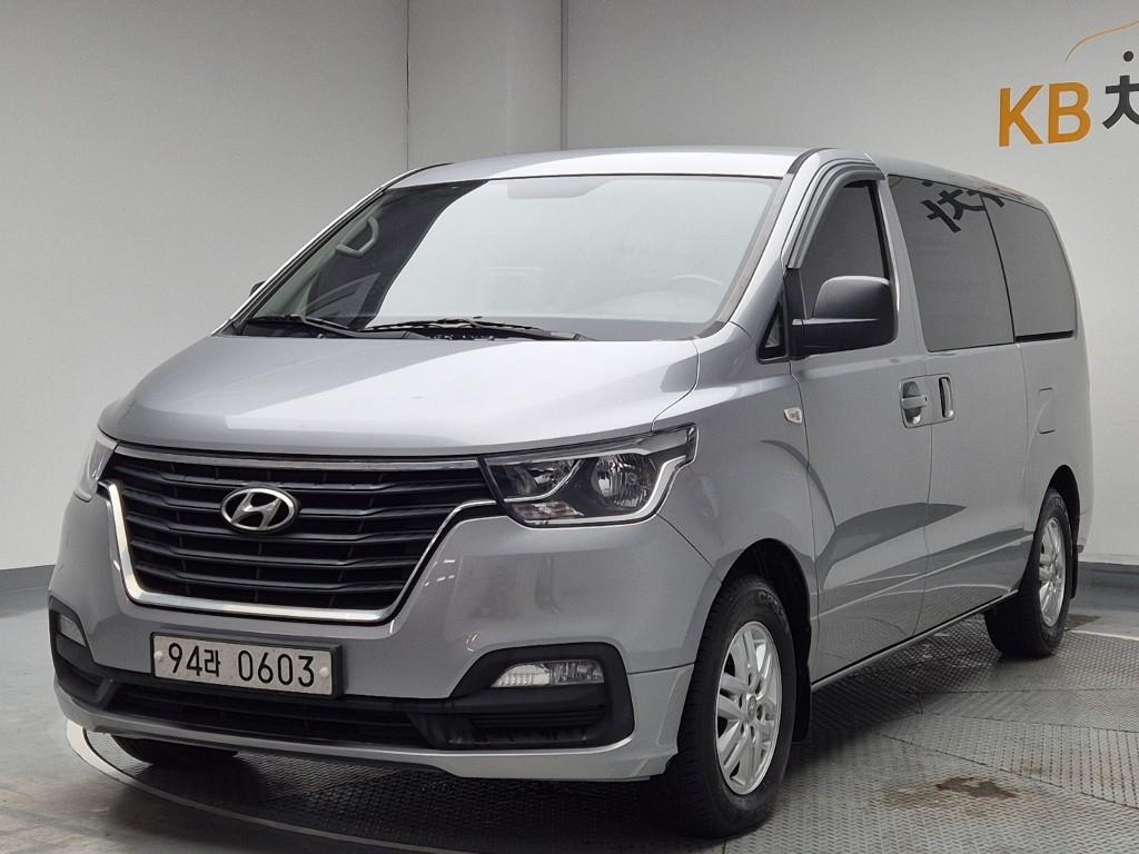 2019 HYUNDAI THE NEW GRAND STAREX 