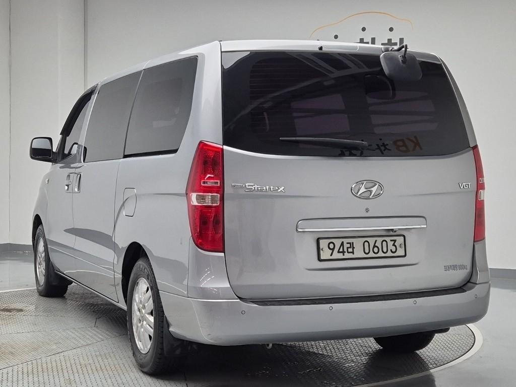 2019 HYUNDAI THE NEW GRAND STAREX 