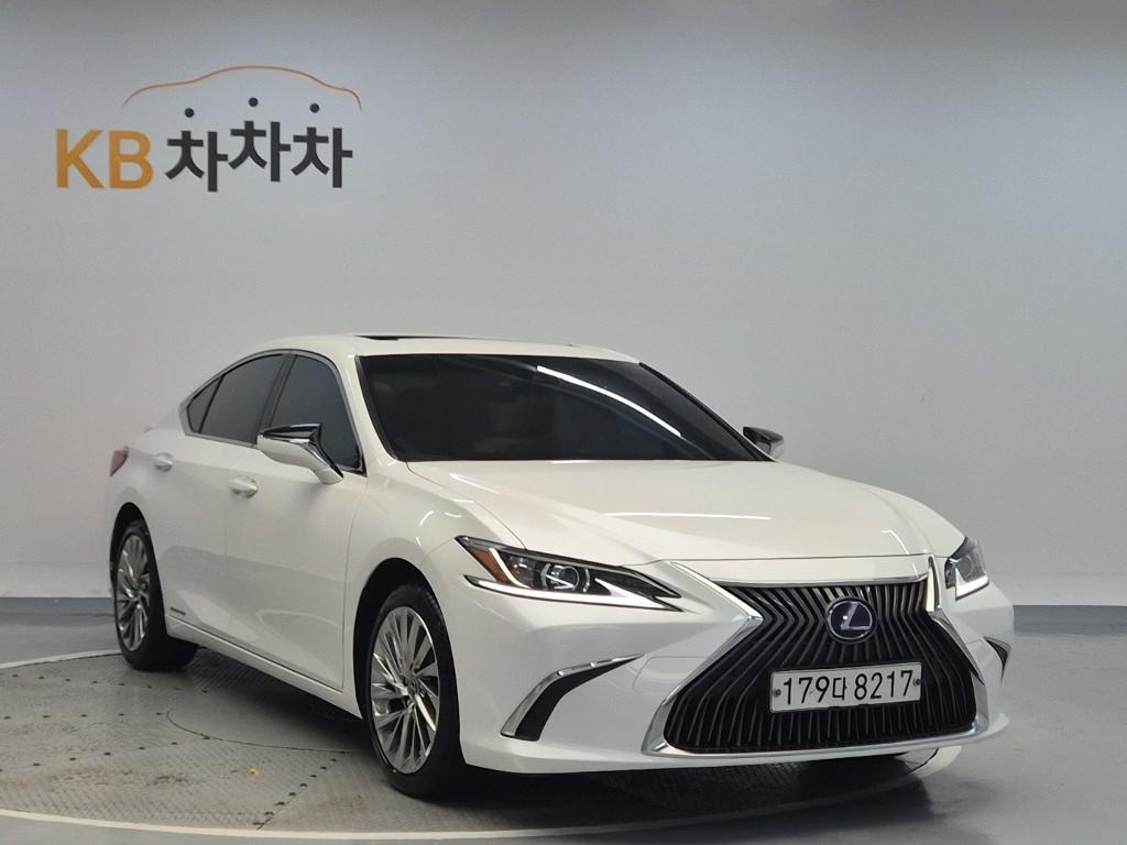 2020 LEXUS ES 