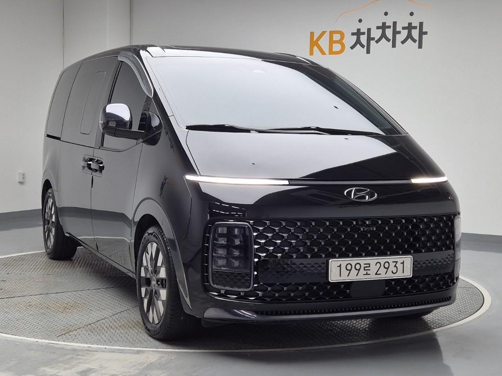 2022 HYUNDAI STARIA 
