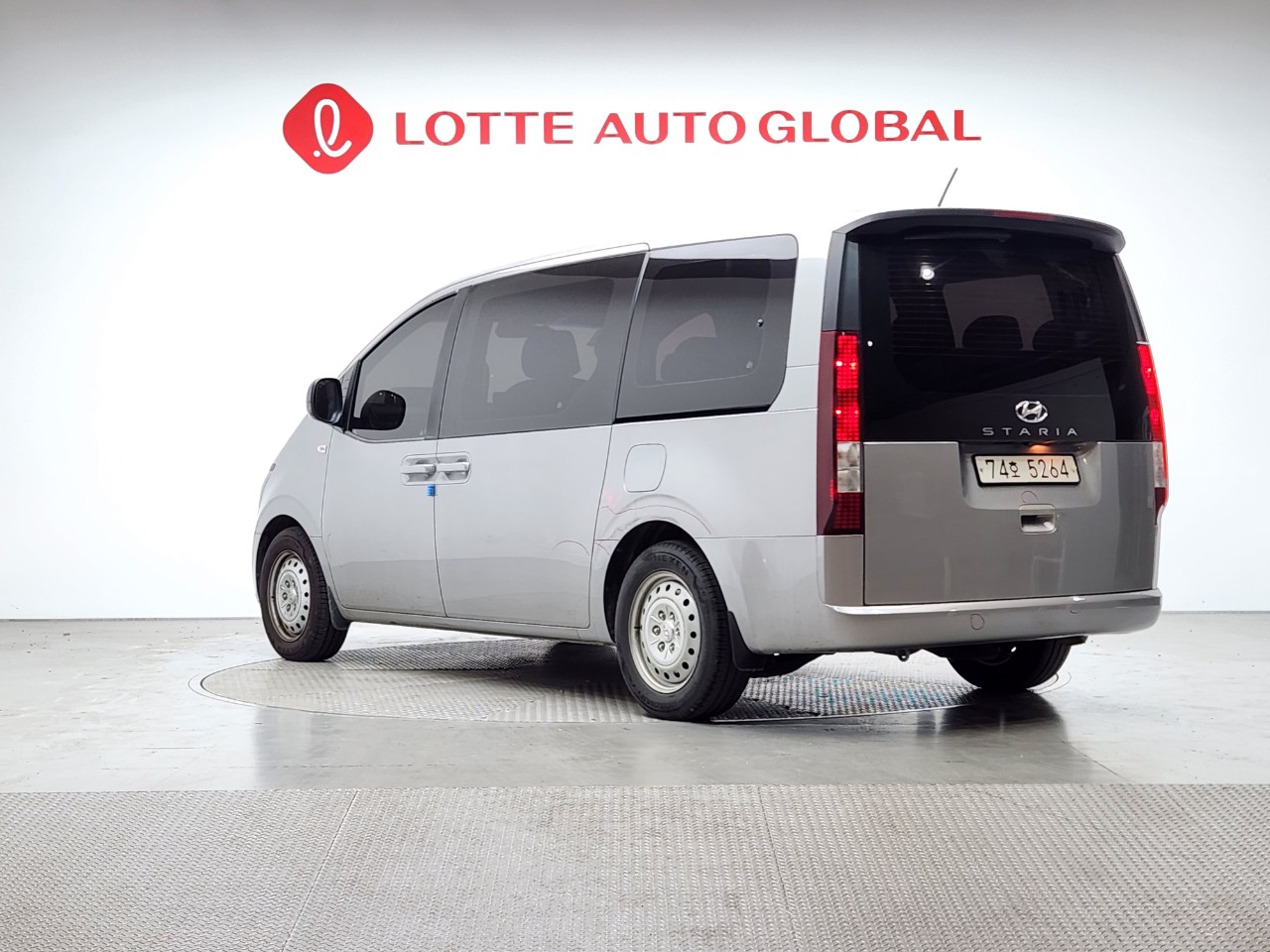 2022 HYUNDAI STARIA 2.2 Diesel Tourer 11seat 2W Smart