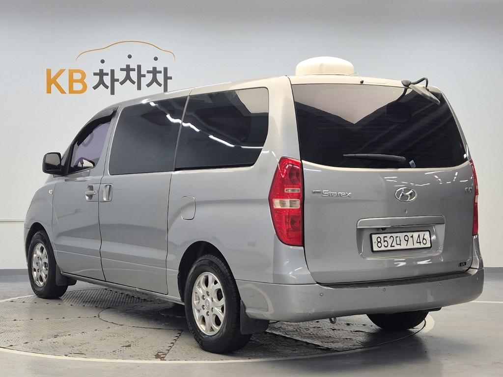 2013 HYUNDAI GRAND STAREX 