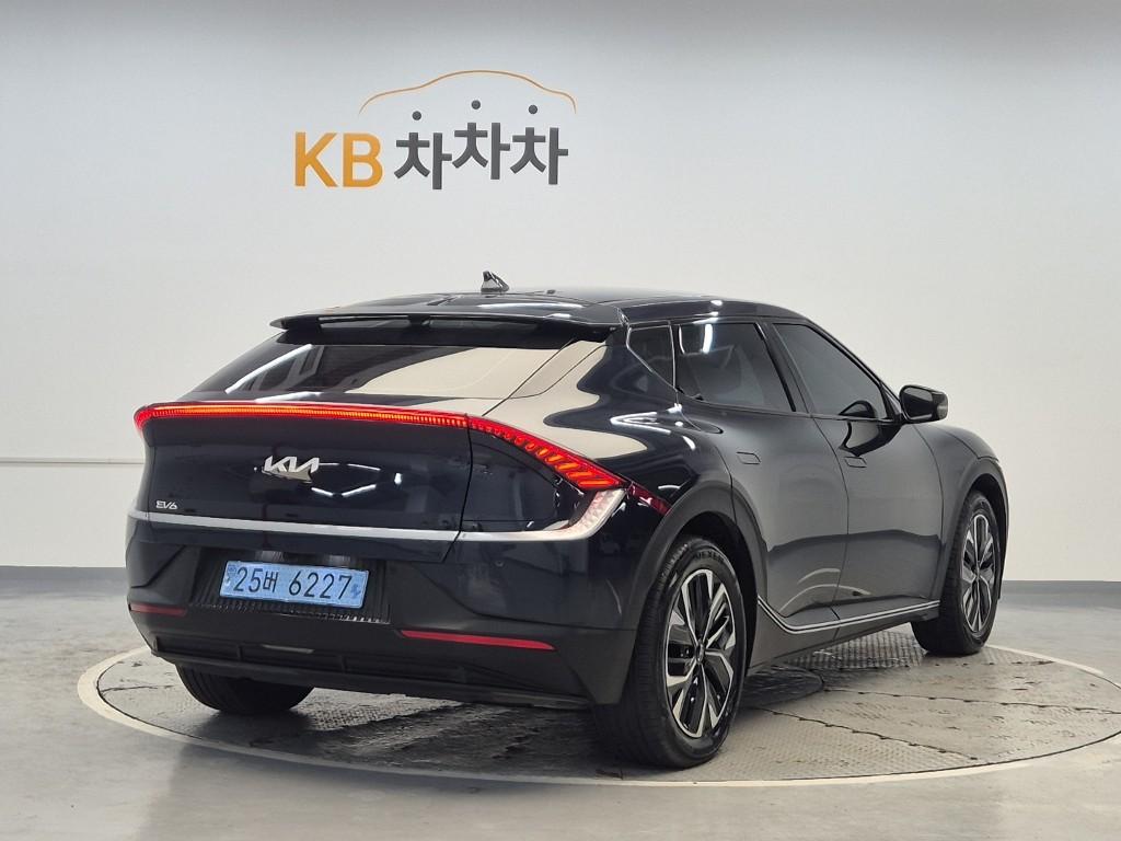 2022 KIA EV6 