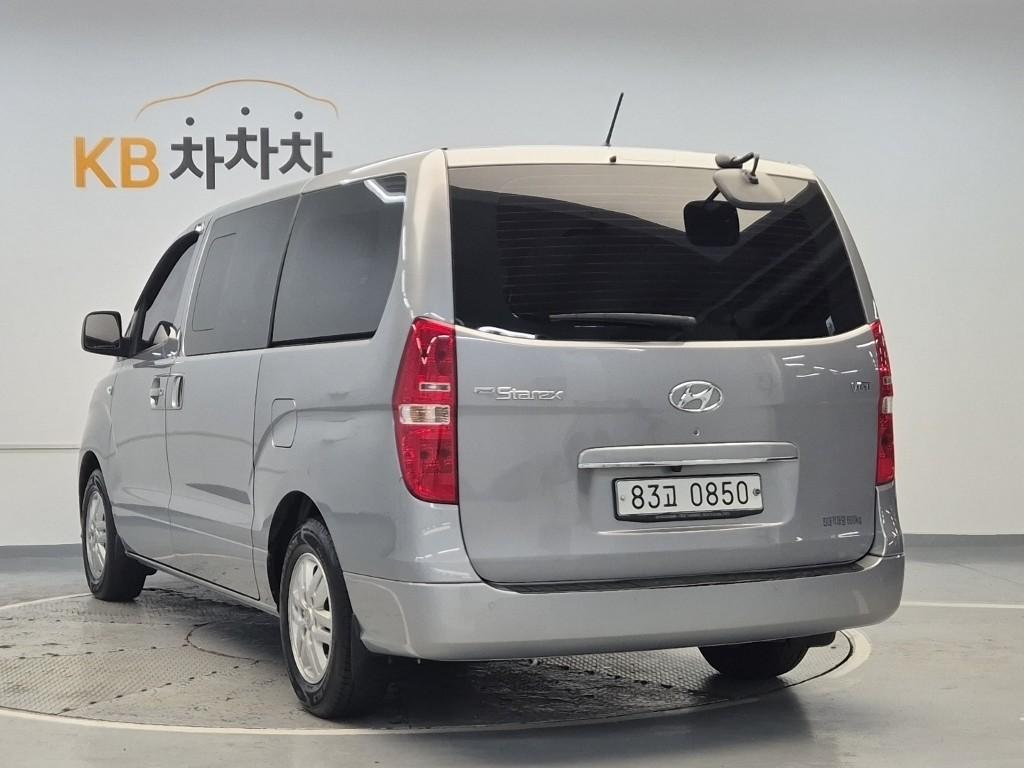 2019 HYUNDAI THE NEW GRAND STAREX 