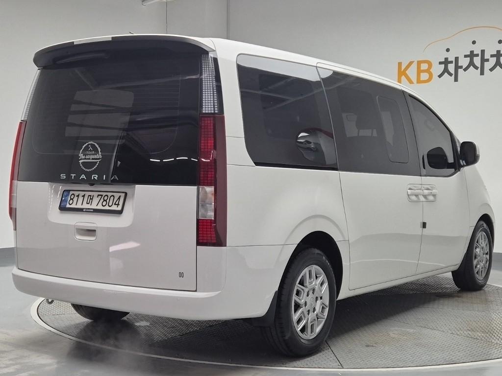 2023 HYUNDAI STARIA 